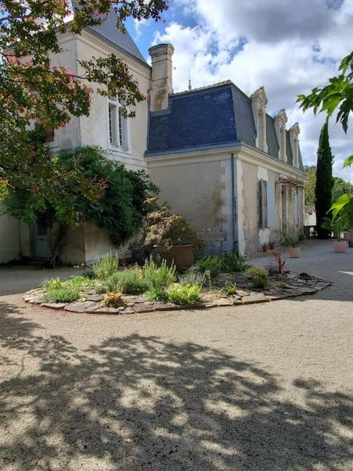 La Grelauderie 8 Apartment Saintes Exterior photo
